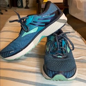 Brooks Adrenaline GTS 18